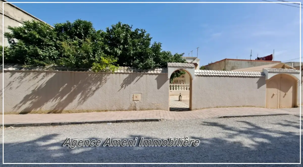 A vendre Villa S+3 avec jardin autour à Mornag - Photo 3