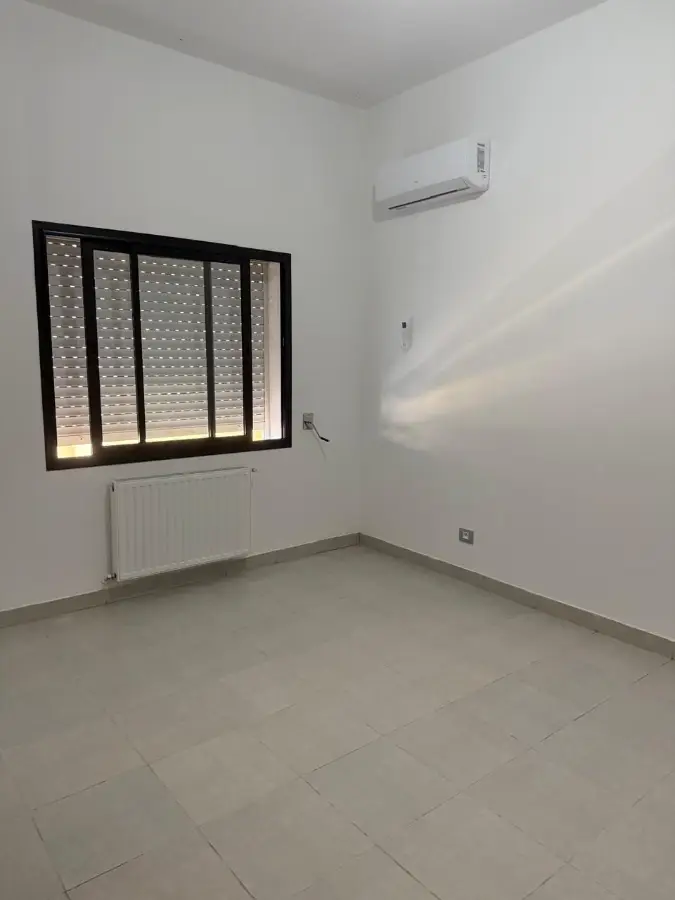 À Louer – Appartement S+2 haut standing au Jardin de Carthage - Photo 2