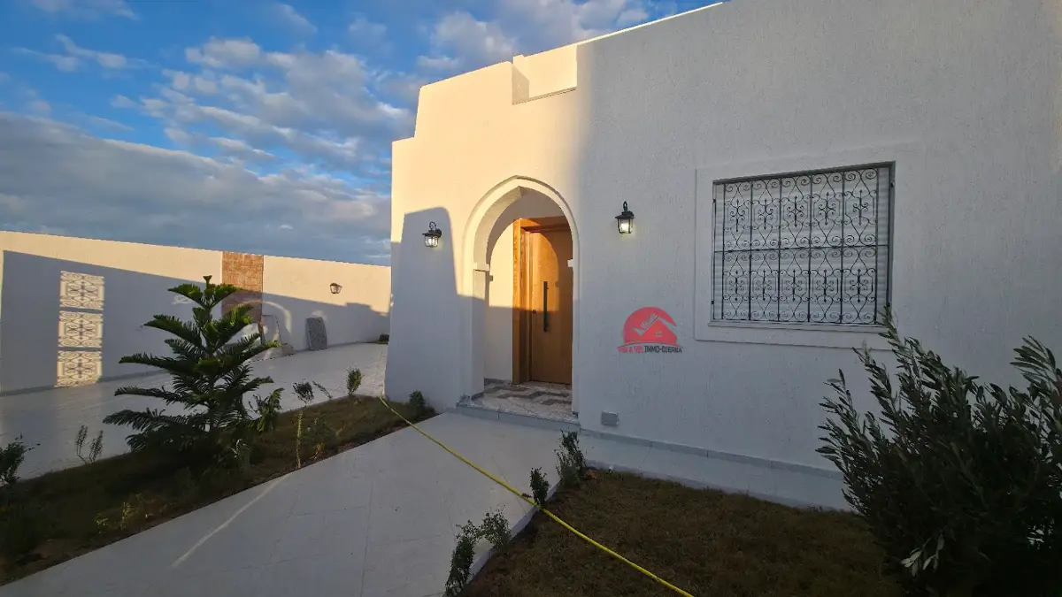 Vente villa avec étage à Houmt souk Djerba ZU  V 752 - Photo 2