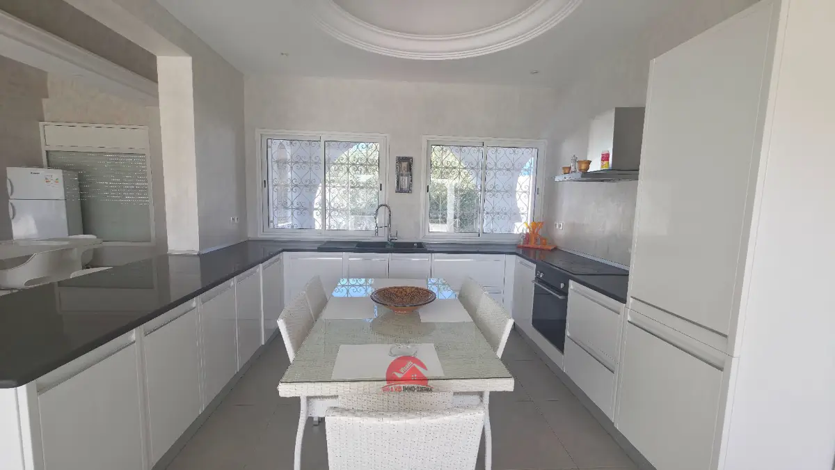 Grande villa à vendre à Djerba Zone touristique ZU  V 747 - Photo 3