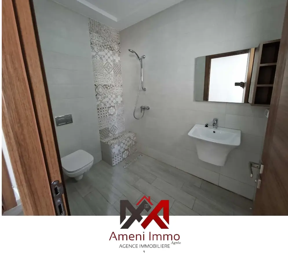 A vendre très belle villa S+3 à Cité El Hidhab - Photo 6