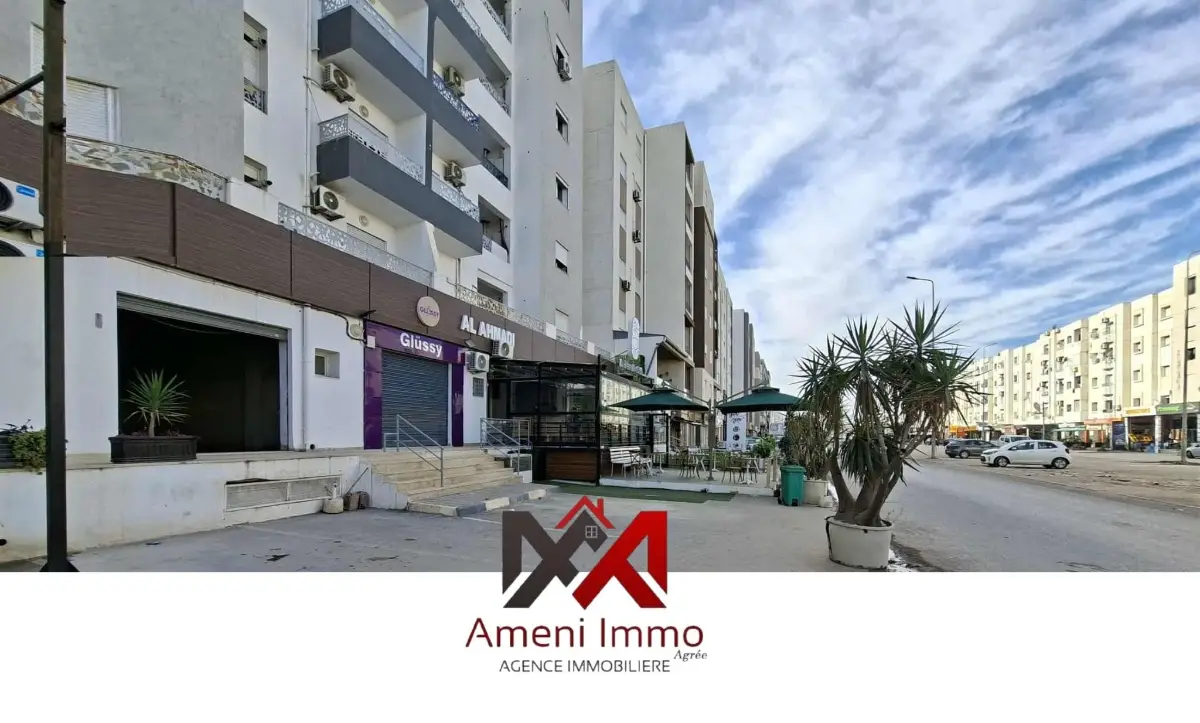 A vendre LOCAL COMMERCIAL en plein centre #El_Mourouj_6  - Photo 1