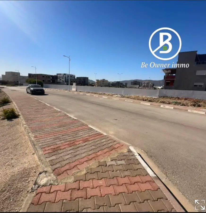 À Vendre – Terrain 320 m² - Photo 3