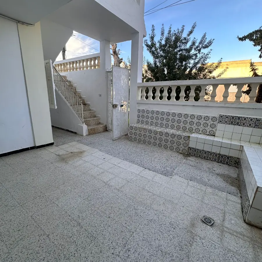  A vendre - Maison sur 3 niveaux - Photo 2