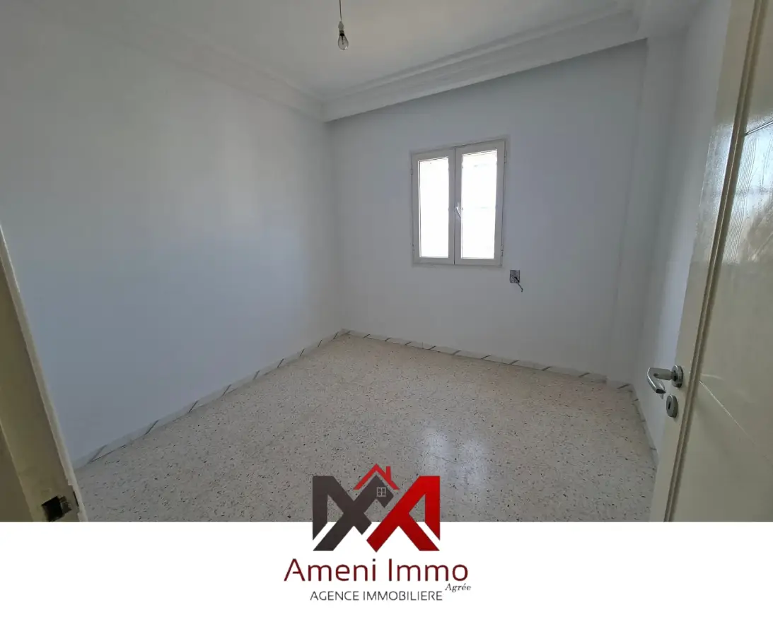 A Louer appartement S+2 de standing à El Mourouj 6. - Photo 5