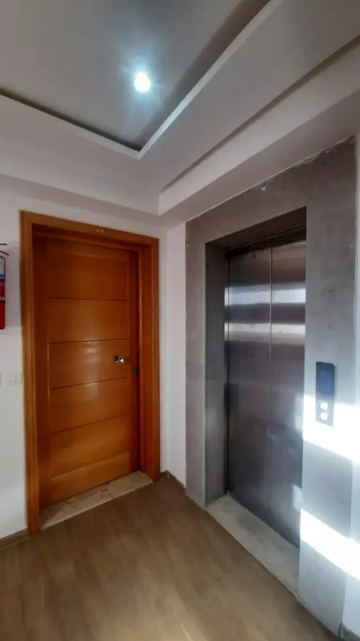 Locaux à usage professionnel - Photo 1