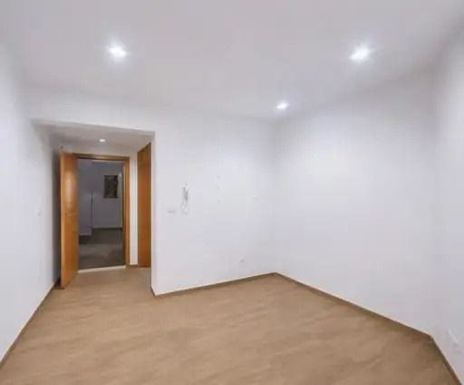 Locaux à usage professionnel - Photo 2