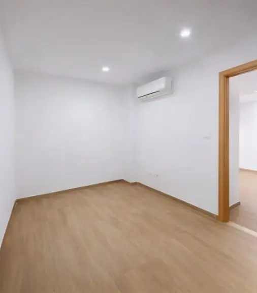 Locaux à usage professionnel - Photo 4