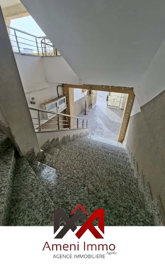 A louer ( avec pas de porte) salle de fête en plein centre Fouchana - Photo 2