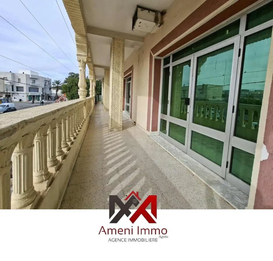 A louer ( avec pas de porte) salle de fête en plein centre Fouchana - Photo 6