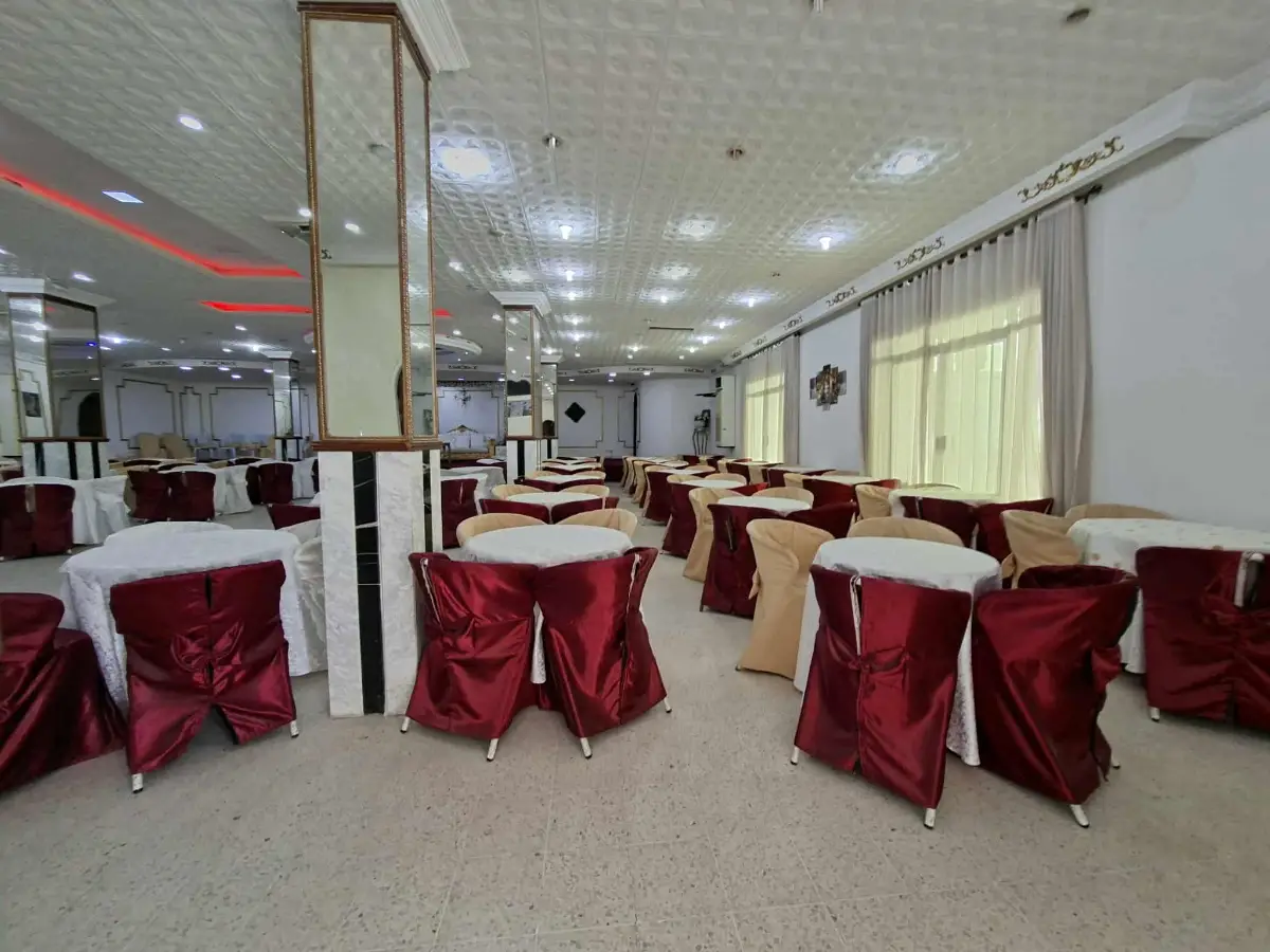 A louer ( avec pas de porte) salle de fête en plein centre Fouchana - Photo 11