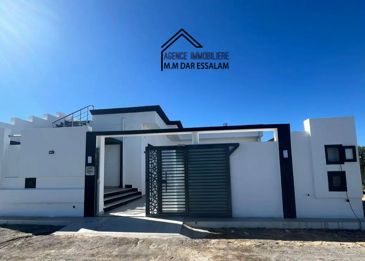 villa avec piscine près de la mer - Photo 1