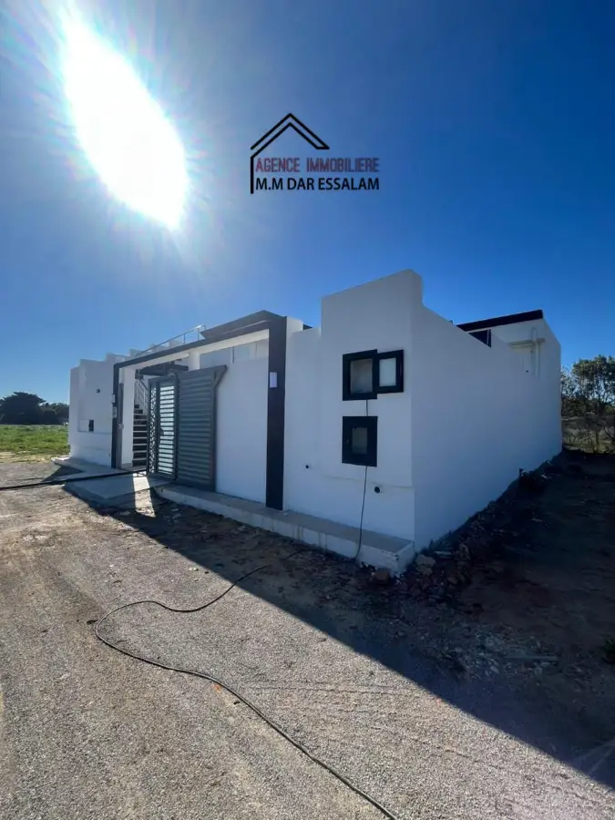 villa avec piscine près de la mer - Photo 2