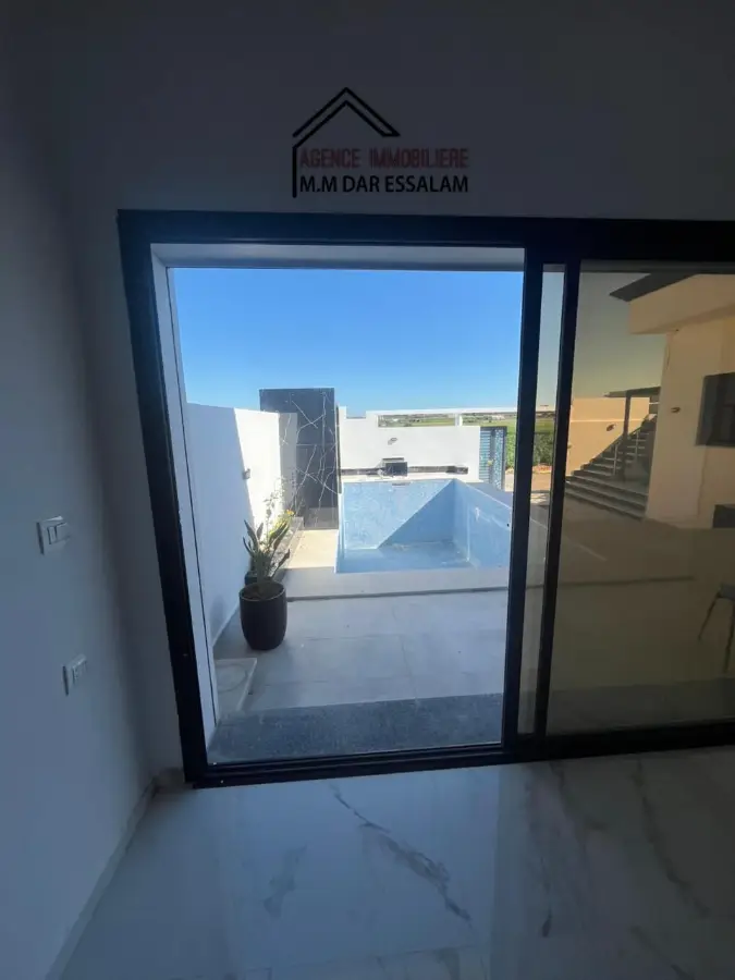 villa avec piscine près de la mer - Photo 8