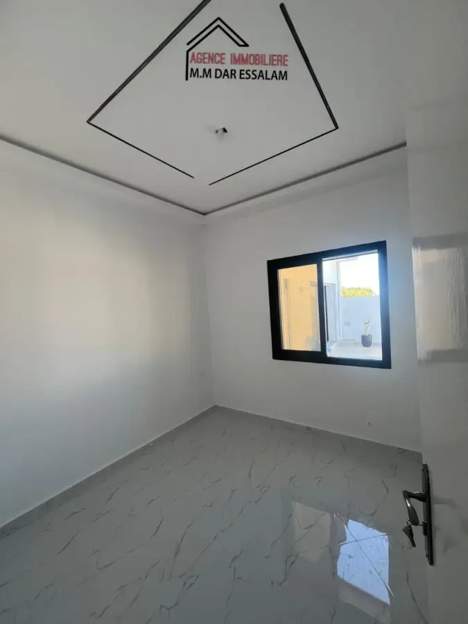 villa avec piscine près de la mer - Photo 10