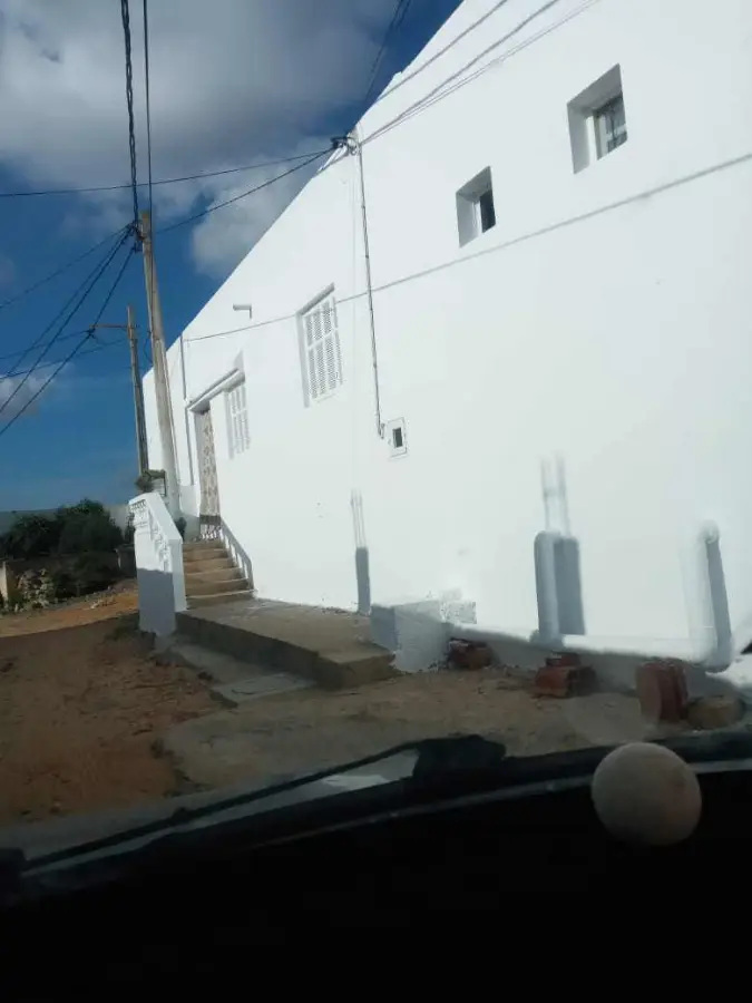 maison arabe avec un garage - Photo 1