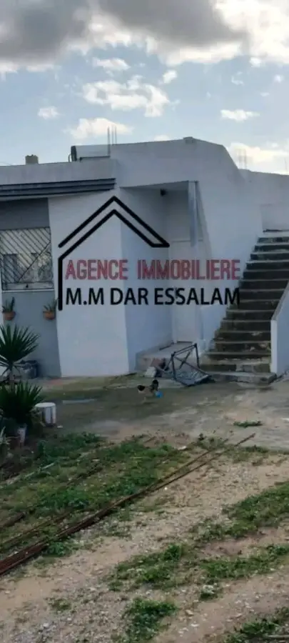 villa avec un grand jardin près de la mer  - Photo 9