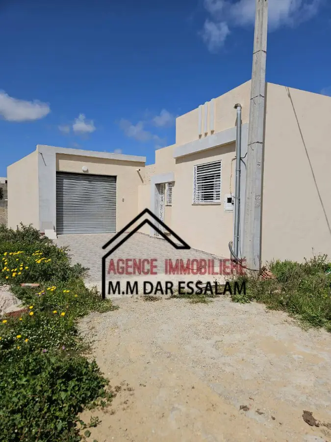 villa avec piscine près de la mer - Photo 3