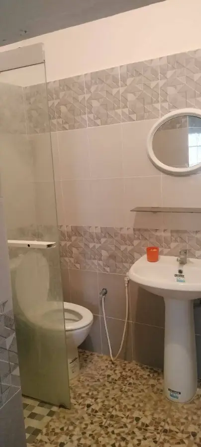 maison avec un studio et un piscine - Photo 5