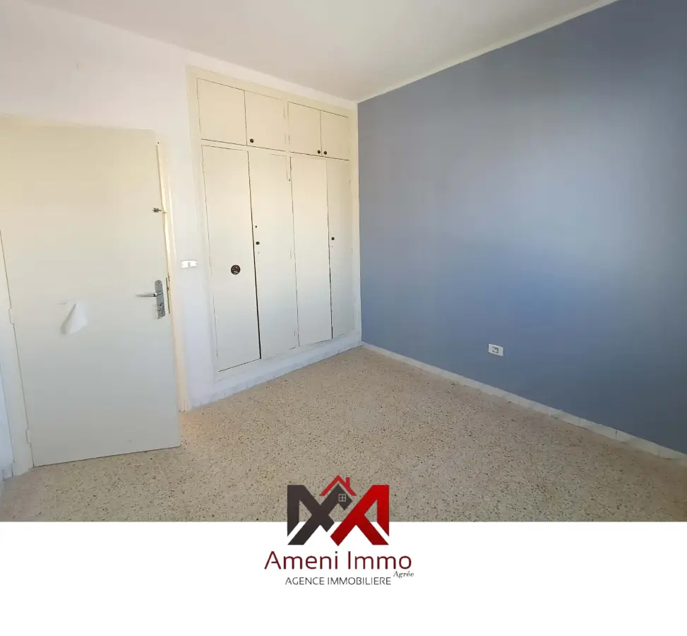 A  vendre  un appartement S+3 à El Mourouj 3. - Photo 3
