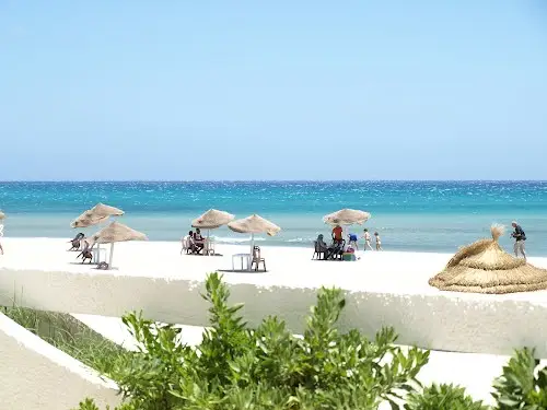 Un terrain 200 mètres de la plage - Photo 1