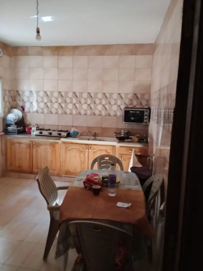 Maison d'angle au calme entre ville et campagne, belles  possibilités - Photo 1