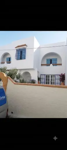 villa située à Ezzahra à louer - Photo 1