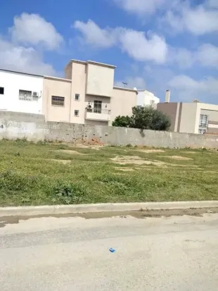 Lot approuvé avec autorisation de bâtir a mnihla limitrophe jardin El menzah2 à Ariana