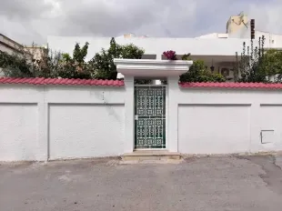 Villa S+3 avec studio à Nouvelle Médina – 352m² – 90 035 320 à Ben-Arous