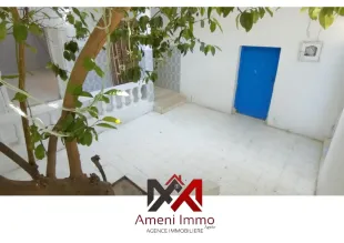 à vendre villa à 02 étages situé au route Naasen - à El Mourouj 5. à Ben-Arous