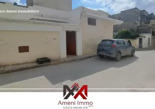 à vendre une Maison s+3 ( avec studio indépendant ) - à Cité Ennasr - Mnihla. à Ariana