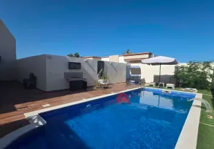 Vente villa avec étage indépendant à Midoun Djerba ZA  V 729