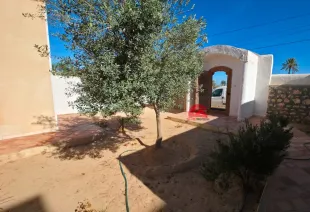 Location annuelle d'une villa plain-pied à Ghizen Djerba  L 778 à Medenine