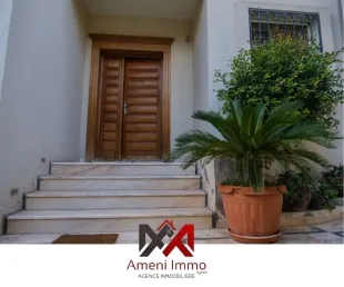 A vendre  magnifique villa à Ezzahra.