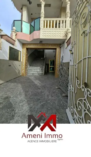 A louer ( avec pas de porte) salle de fête en plein centre Fouchana