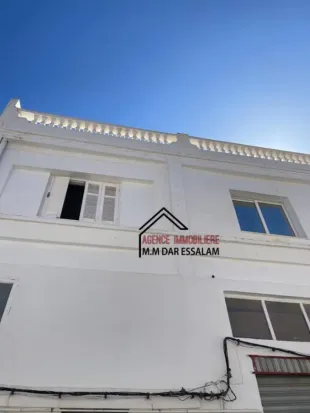 maison avec deux garages à kélibia à Nabeul